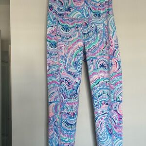 🦋Lilly Pulitzer Luxletic Weekender High Rise Legging Happy As A Clam in Medium